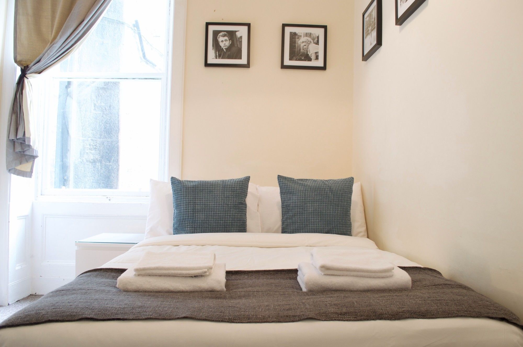3 Bedroom Apartment Accommodates 8 Edinburgh Bagian luar foto