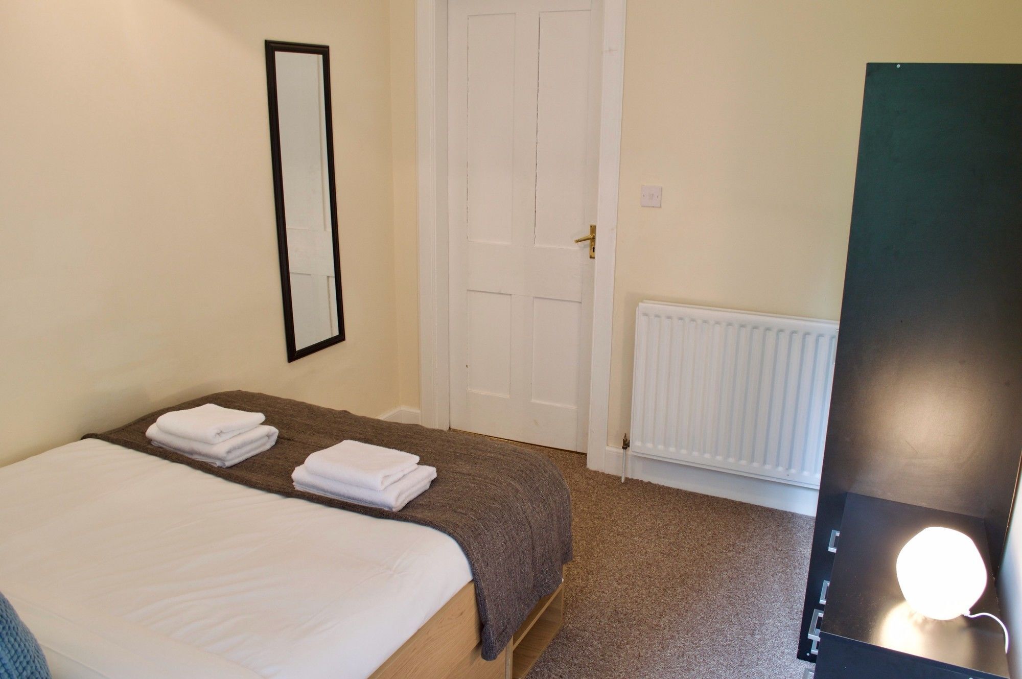 3 Bedroom Apartment Accommodates 8 Edinburgh Bagian luar foto